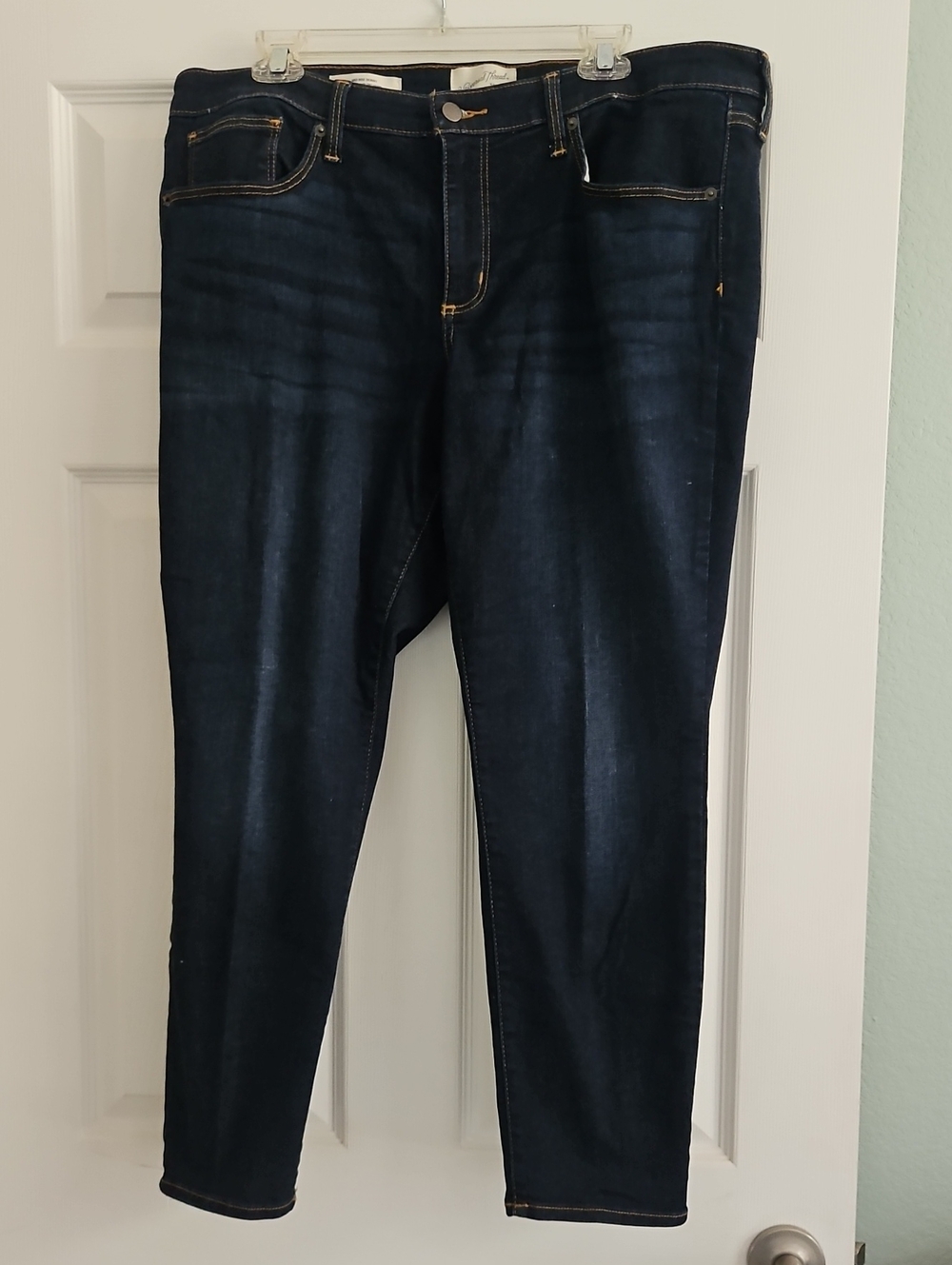 Universal Thread Dark Indigo Skinny Jeans